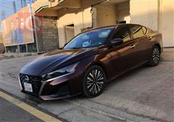 نیسان ئەلتیما